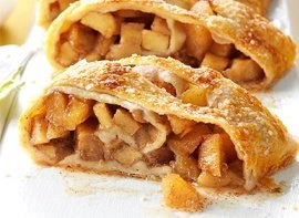 Porción idividual de strudel de manzana